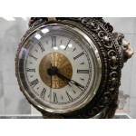 Часы в скульптурной композиции «Распорядитель времени» [5040.653]