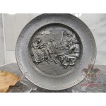 Тарелка оловянная, настенная «Посиделки» [800-116]